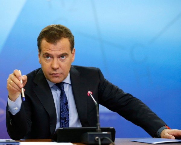 Медведев: денег на весь антикризисный план может не хватить